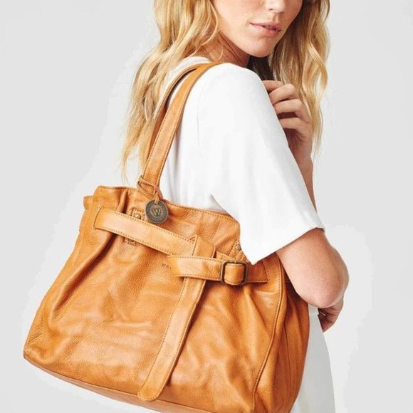 SOLD NWT Wanderers Travel Co. Madrid Handgag with Bellagio Card Wallet Included - Picture 11 of 15